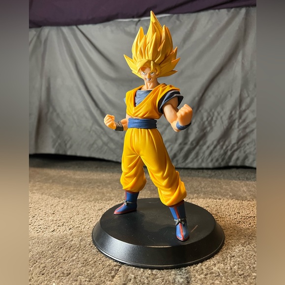 Banpresto 2005 Dragon Ball Z Super Saiyan Goku Large Figure Anime Japan Shonen - Picture 1 of 16